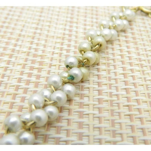 Crown Trifari Faux Pearl White Bead Beaded Gold Tone Twisted Necklace - Picture 4 of 5
